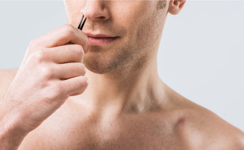 Hoe gebruik je een neushaar trimmer?